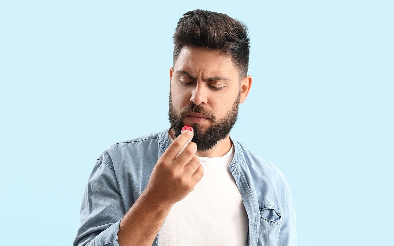 Hombre con Sangrado Nasal